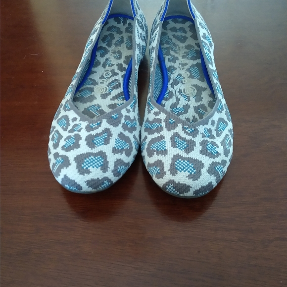 Rothy's The Flat in Gray Spotted leopard print - Picture 2 of 8